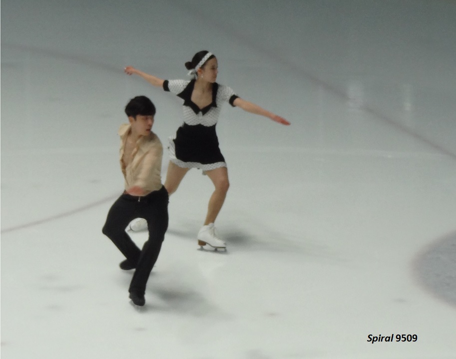 Ice Dance_2019 Jr Grand Prix Korean trial FS warm up3.jpg